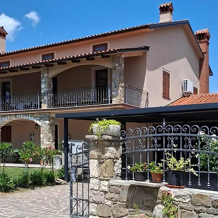 Milena Casa de Férias Kršan
